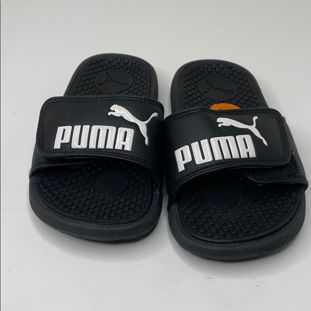 Pumas Kids Slides Size 11 black‎